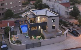 Villa Noemi By Interhome